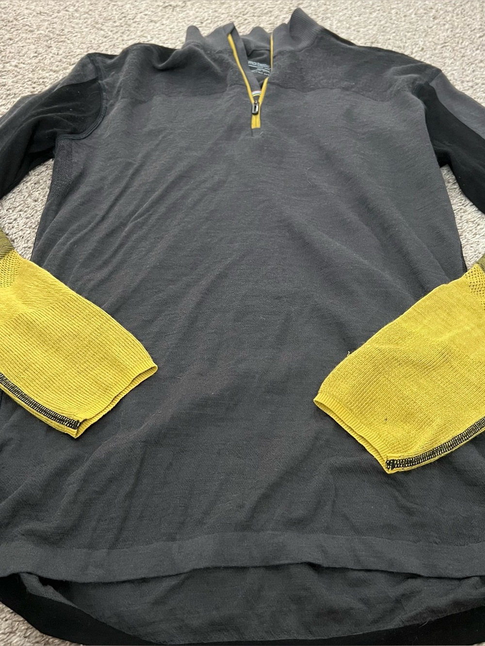 Smartwool Wool blend Men's Black Half-Zip Sweater Yellow Sleeve Accents Size XL